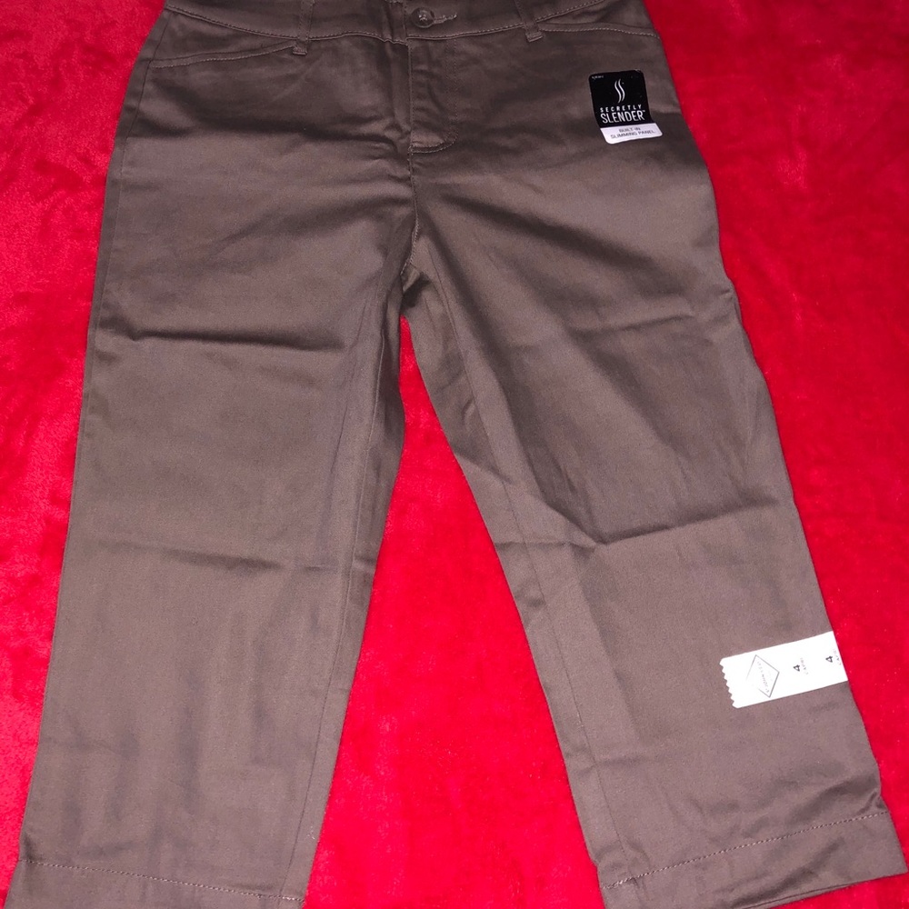 ST JOHN'S BAY CAPRI PANTS